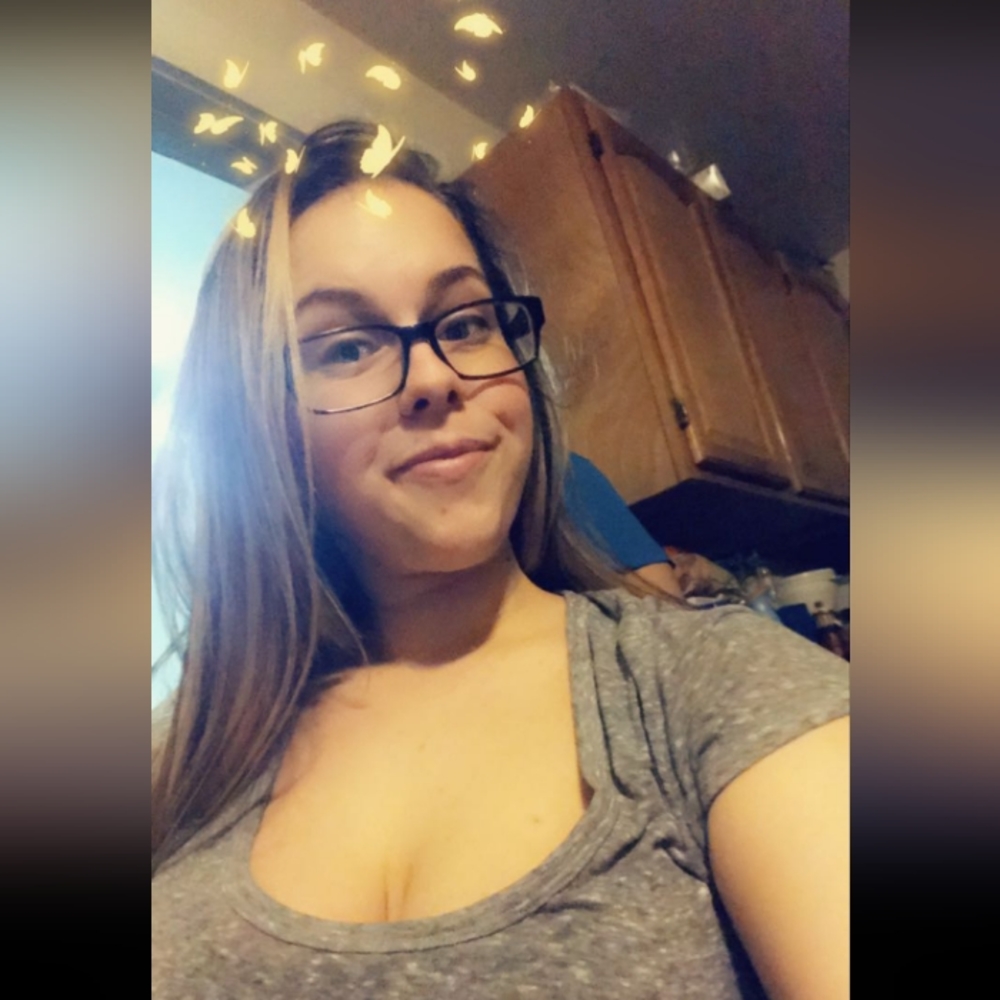 Meet your Posher, Kayla